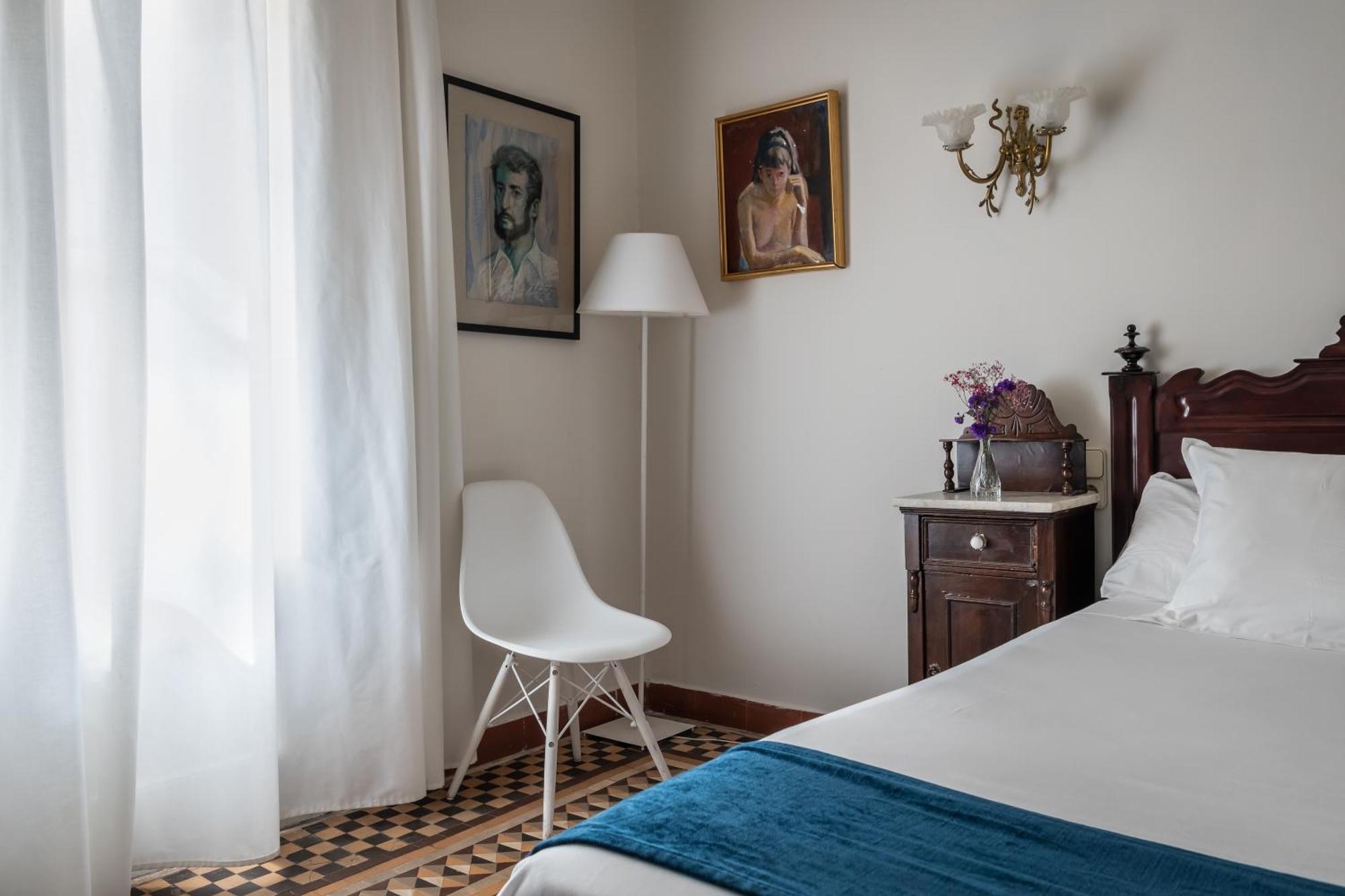 Hotel Medium Renaixenca Sitges Oda fotoğraf